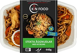 Färdigmat Thai Stekta Äggnudlar med Kyckling och Grönsaker 440g Kin Food