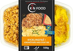 Kycklingspett Jordnötssås med Stekt Ris